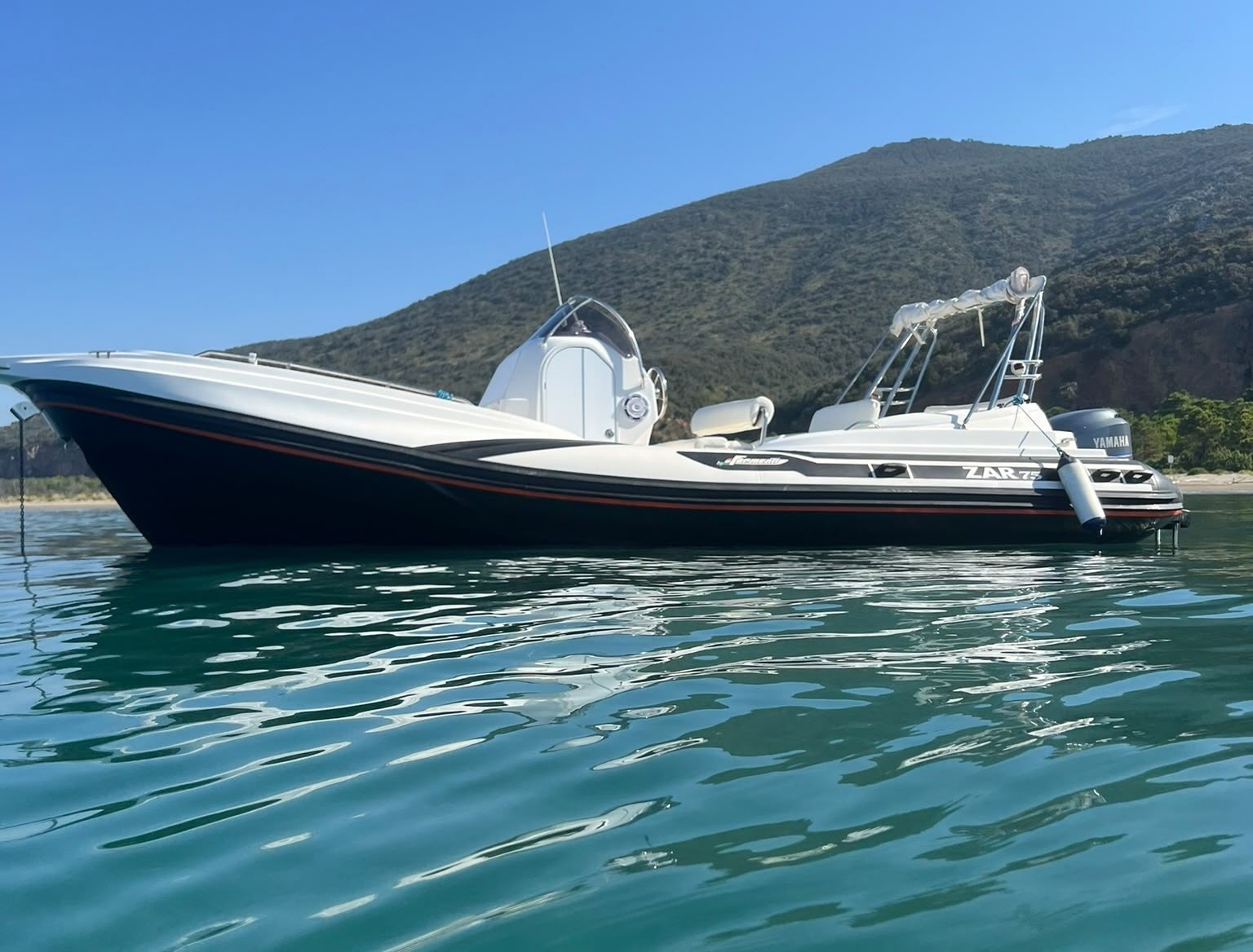 Zar 75 Suite Plus + 250hp Yamaha tutto 2011<br><a href=dettaglio.aspx?Id=415 >VAI ALLA SCHEDA</a>